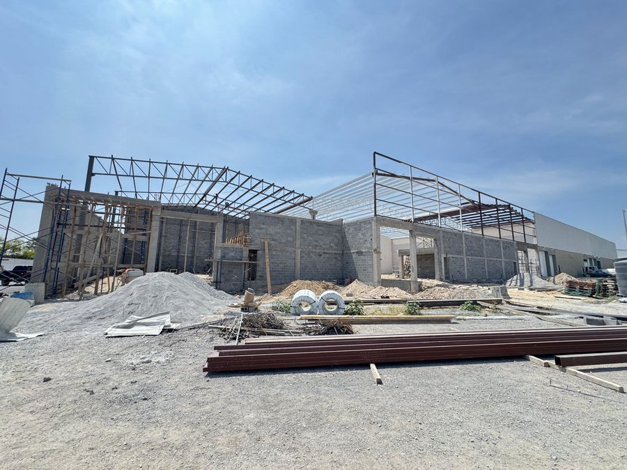 Avance de obra — muros y estructura de techo